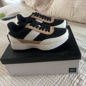 Dolce Vita Bettie Sneaker